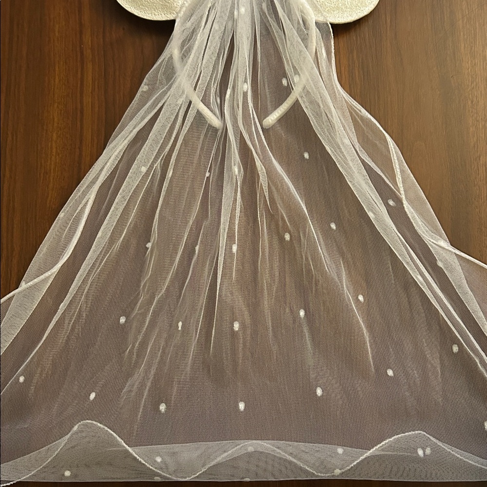 Disney White Minnie Mouse Ears with Veil - Picture 10 of 10